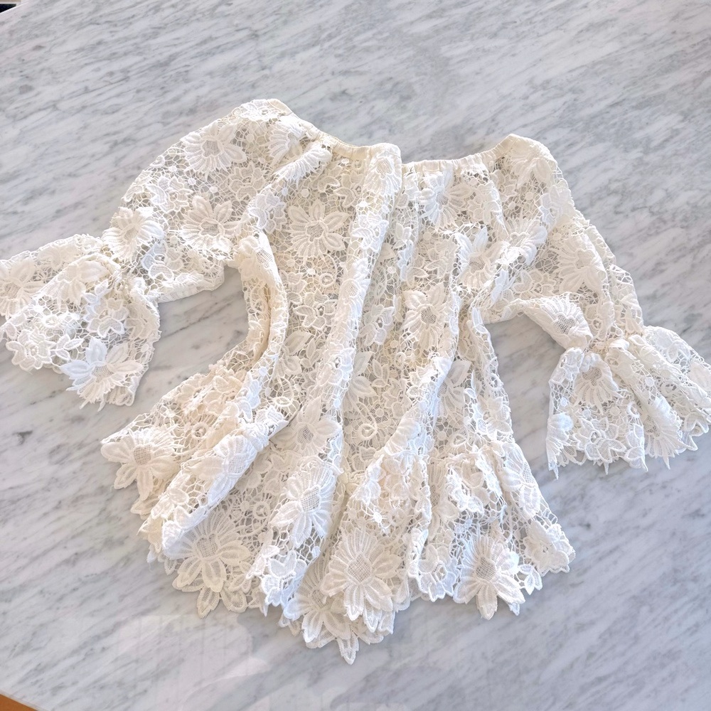 Ondademar lace coverup. Ivory. S-M